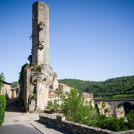 Le Brianyourhosthelper Apartment Minerve Bagian luar foto